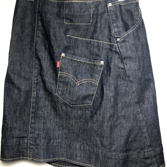 - Girls Levis Denim Wrap Around Skirt. Size 28/small - Picture 3 of 9